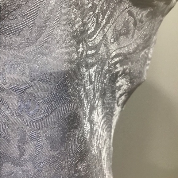 Adjustable white slip top embossed M/M - Picture 4 of 6